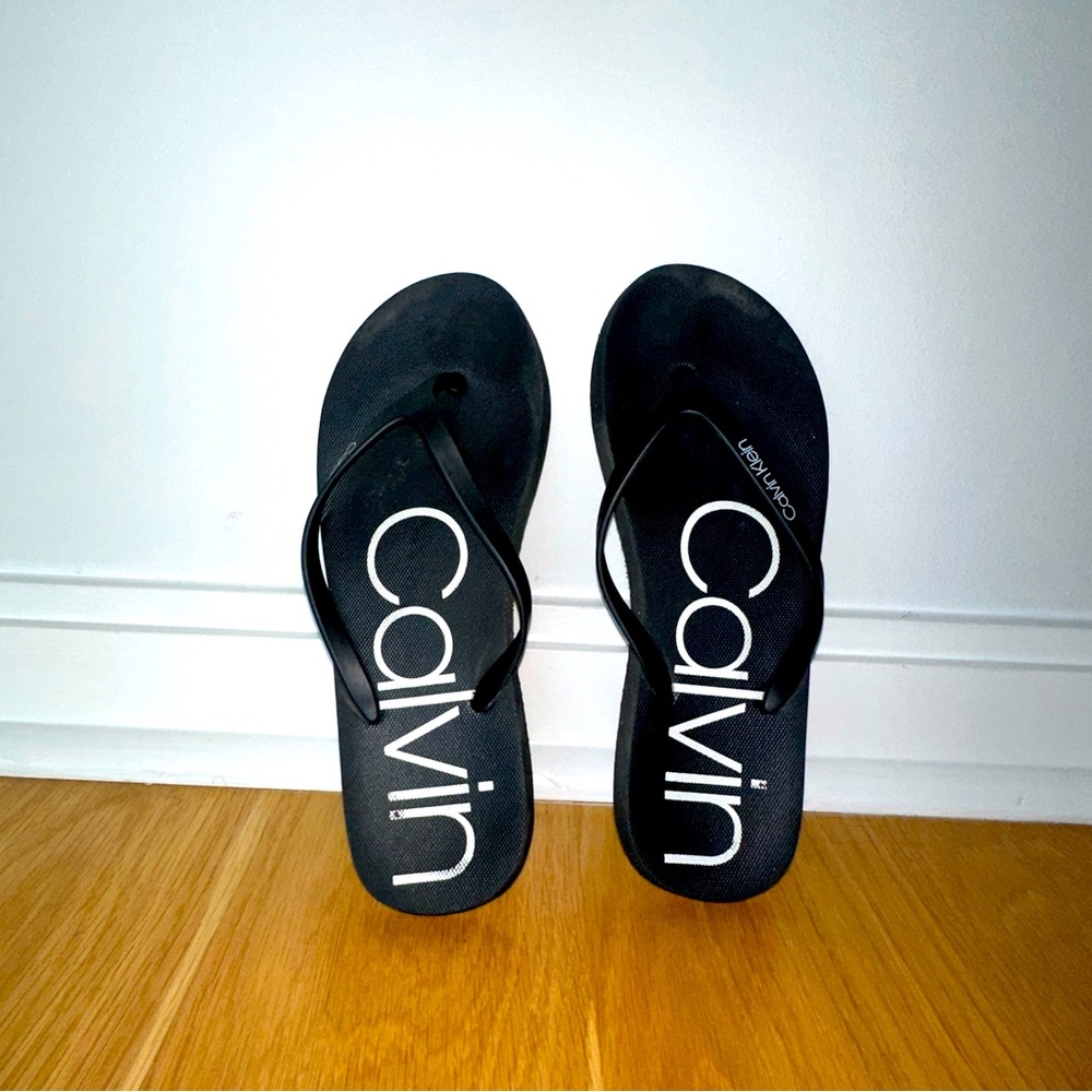 Calvin Klein Flip Flop Sandals - Black